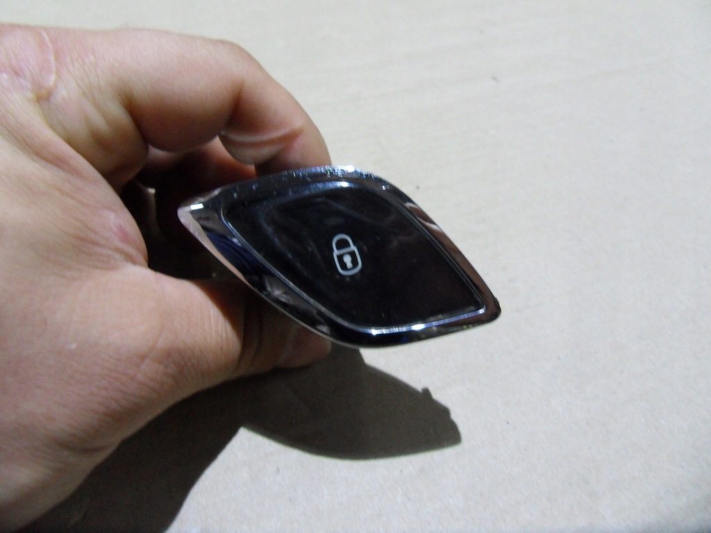 фото №1, Кнопка блокування двері citroen c3 ii ds3 96656596xu