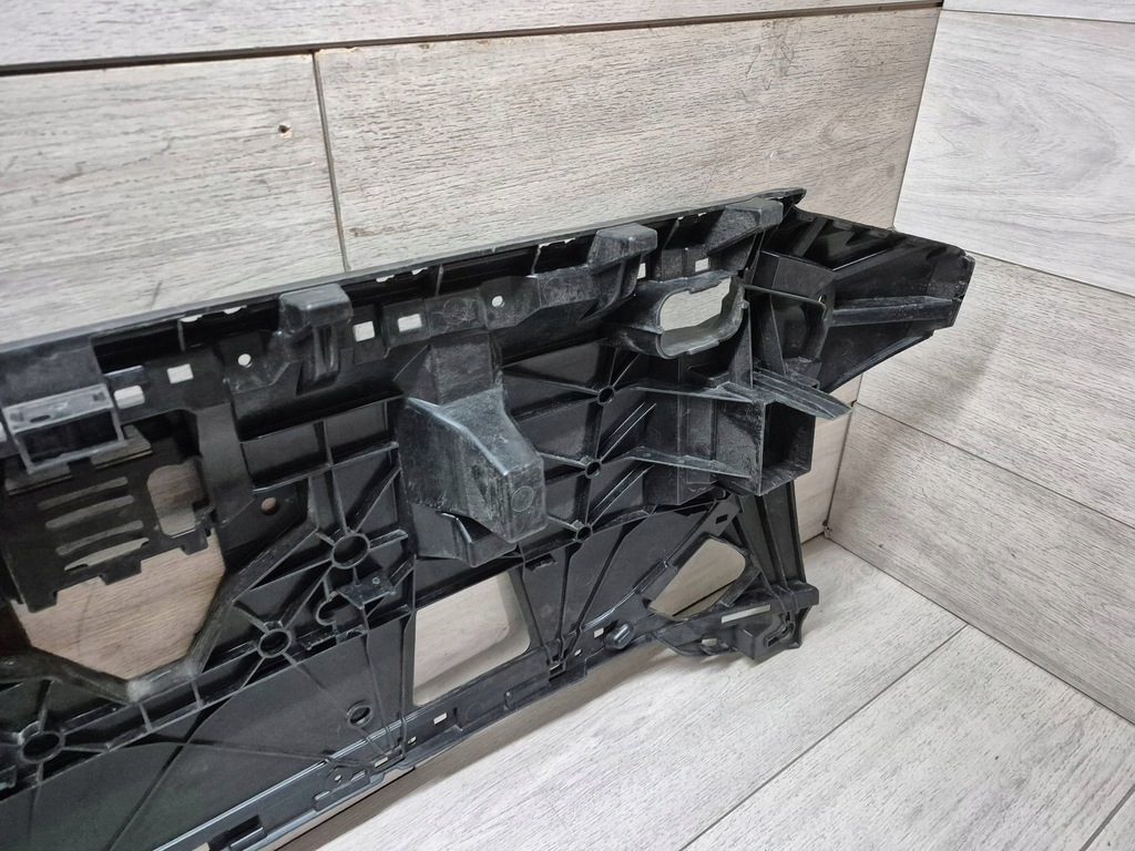 фото №9, 12947. audi q4 e-tron усилитель решётка радиатора 89a807233