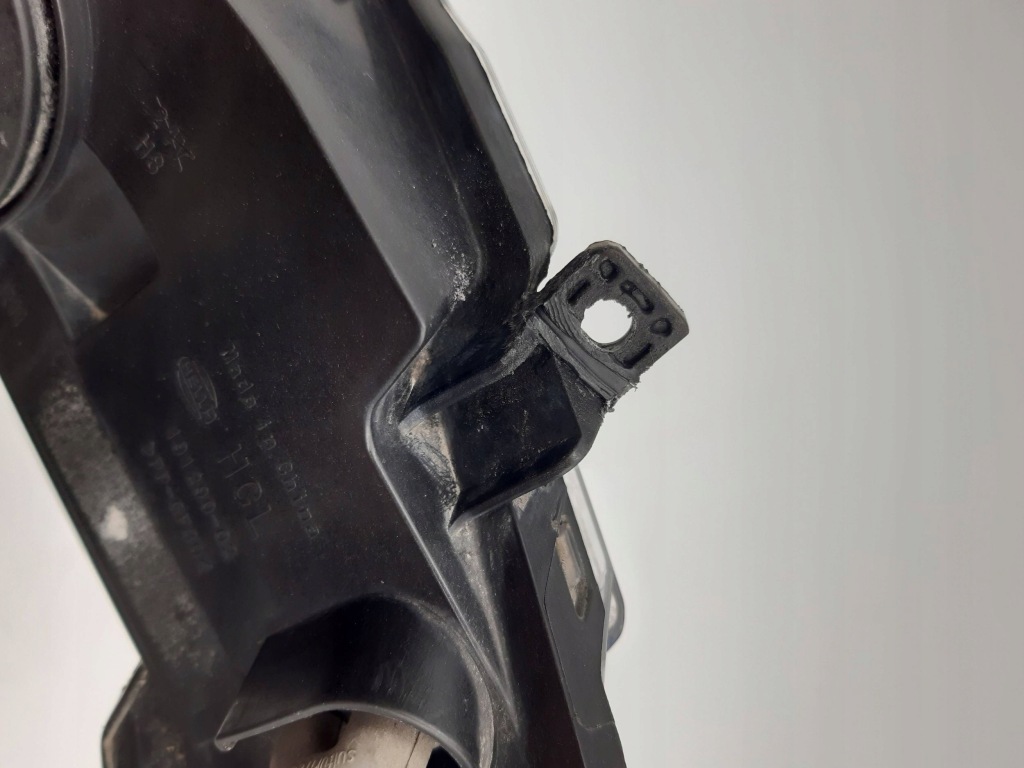 Противотуманная фара лампа бампера правая перед skoda yeti 13-19129002 Киев