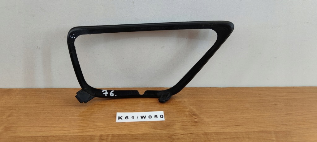 фото №2, Ford focus mk1 левая рамка противотуманной фары решётка бампера