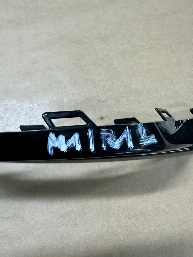 фото №5, Audi a5 s5 молдинг рамка решётка правая 8t0807682p