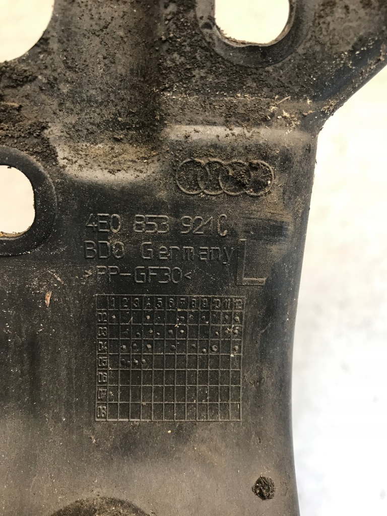 фото №4, Направляющая кронштейн порог левый перед audi a8 d3