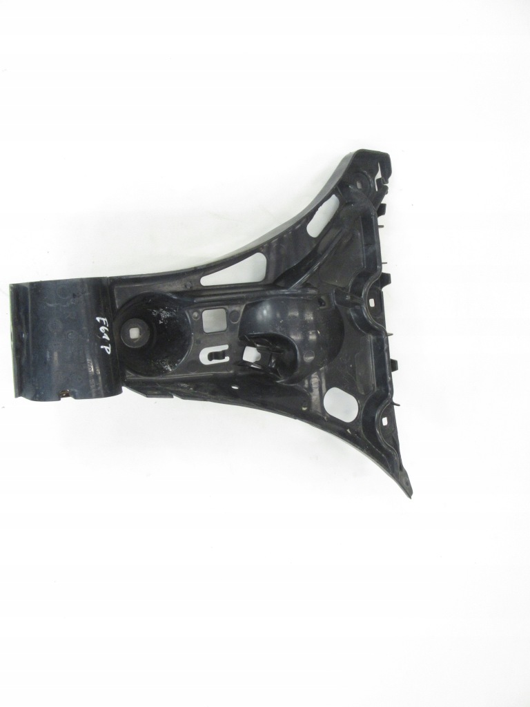 Кронштейн направляющая бампера задний  правое bmw e61 7060796 Недорого