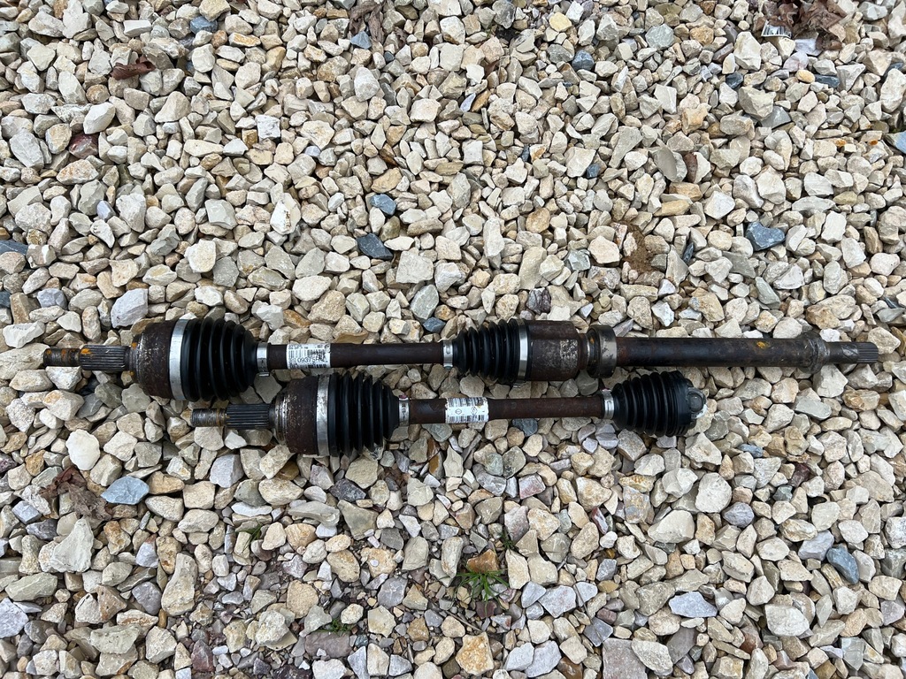 фото №1, Renault clio v 1.0tce приводной вал левая перед 391016789r