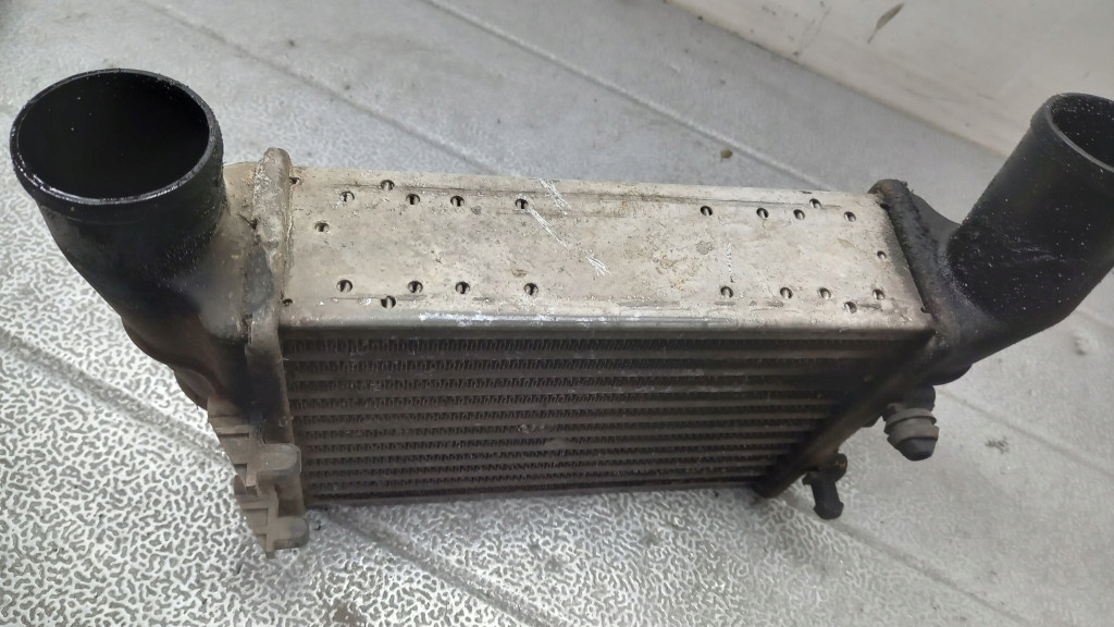 Інтеркулер audi a4 b5 1.9tdi 98r kombi Оригінал