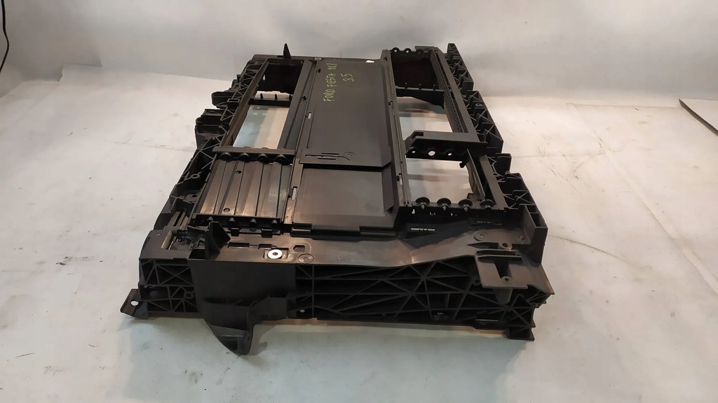 фото №8, Впуск воздуховод воздуха жалюзи ford fiesta mk8