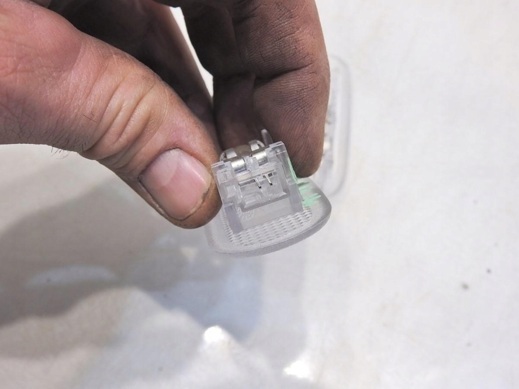 фото №6, Лампа освещение потолочный renault laguna iii