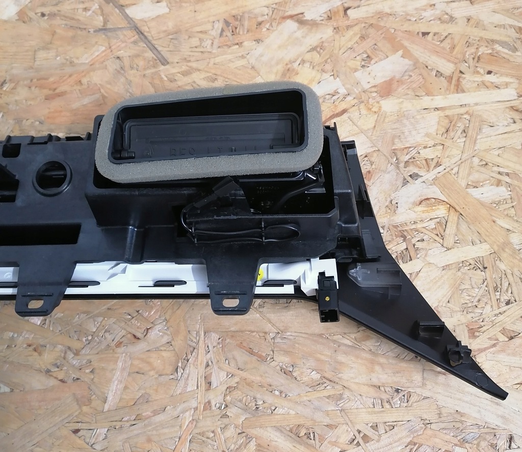 фото №6, Vw touareg iii 3 решётка обдув правая