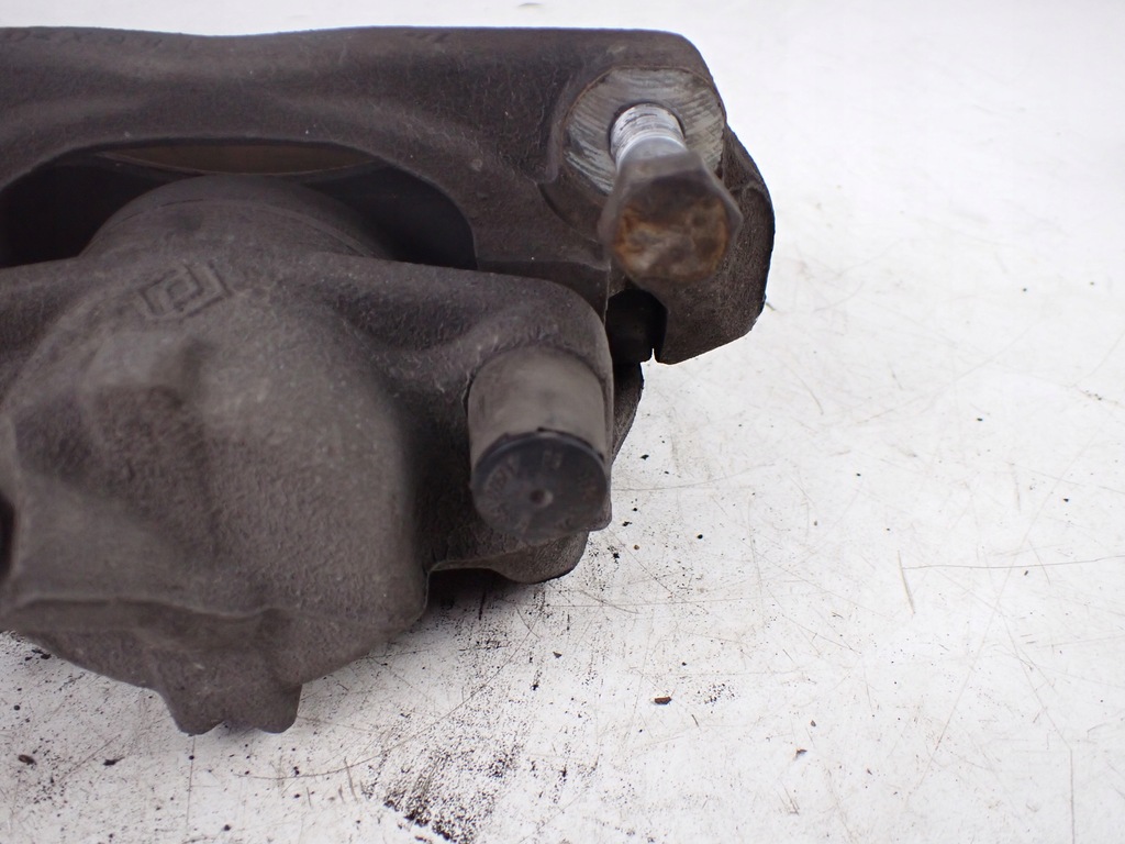 фото №9, Суппорт тормозной правый перед dacia duster ii