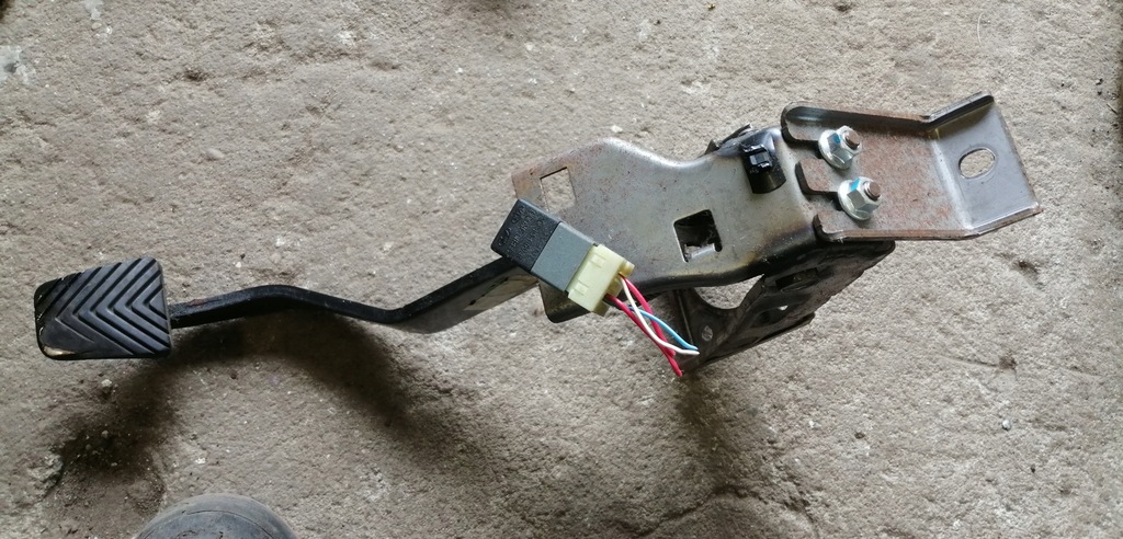 фото №1, Kia venga педаль зчеплення