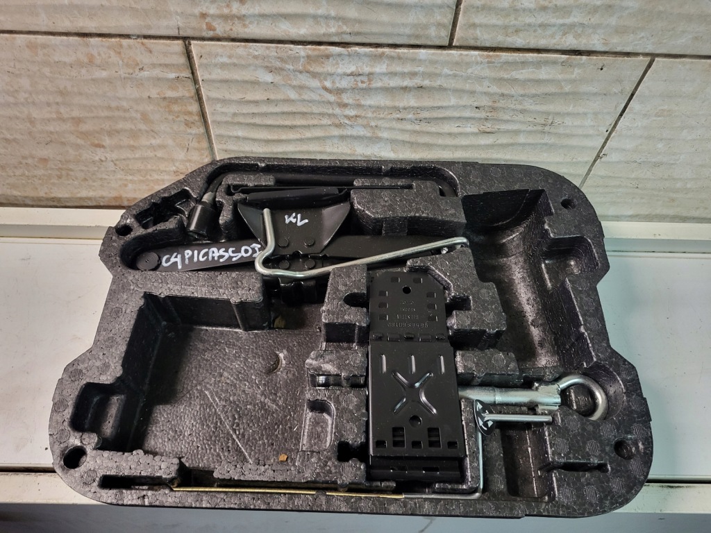 фото №1, Домкрат ключ вушко буксирувальний citroen c4 picasso i 9681017280