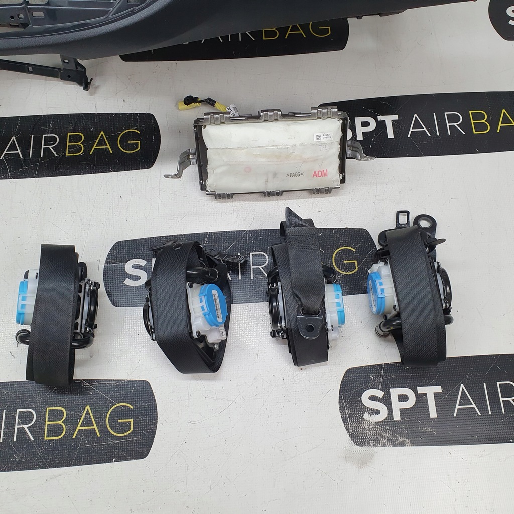 фото №6, Aygo x приборная панель консоль подушки безопасности ремни подушка безопасности