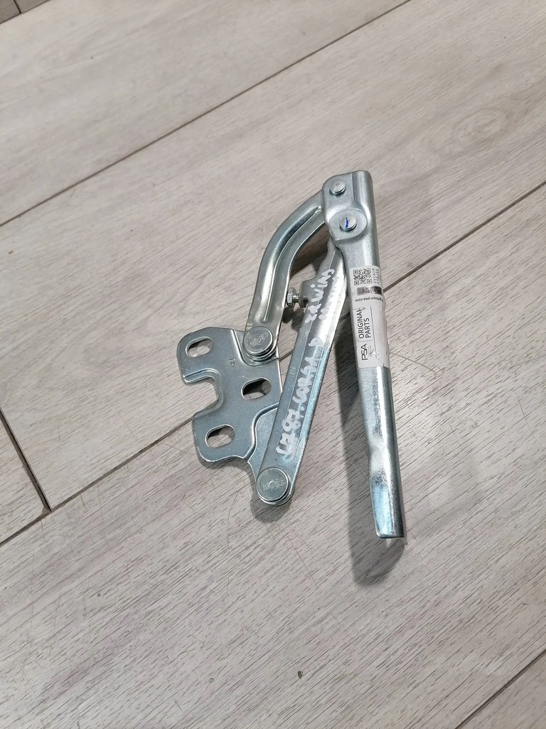 фото №4, Corsa d петля капот правый 13311903