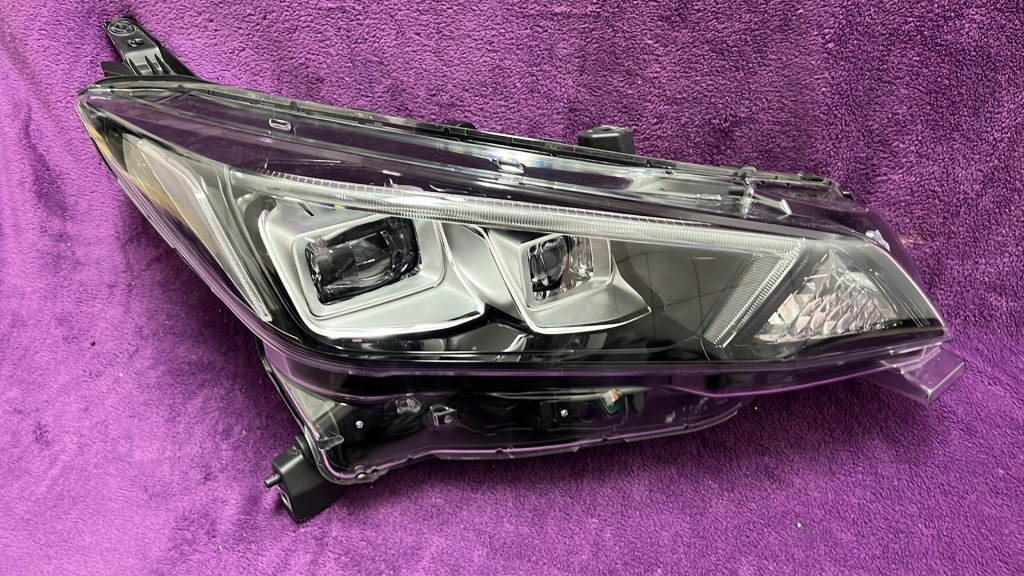 фото №1, Лампа nissan leaf full led правая europa комплектная bdb