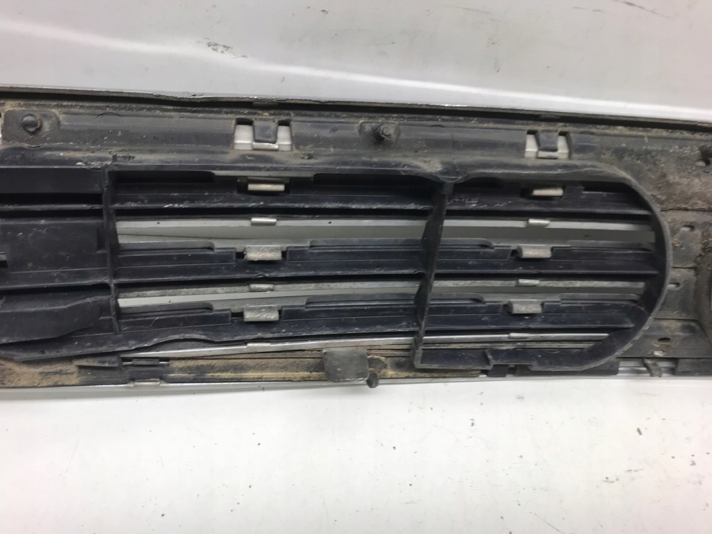 Решітка  радіатора решітка радіатора mini хетчбек r50 r52 1490374 1490375 хром Ціна