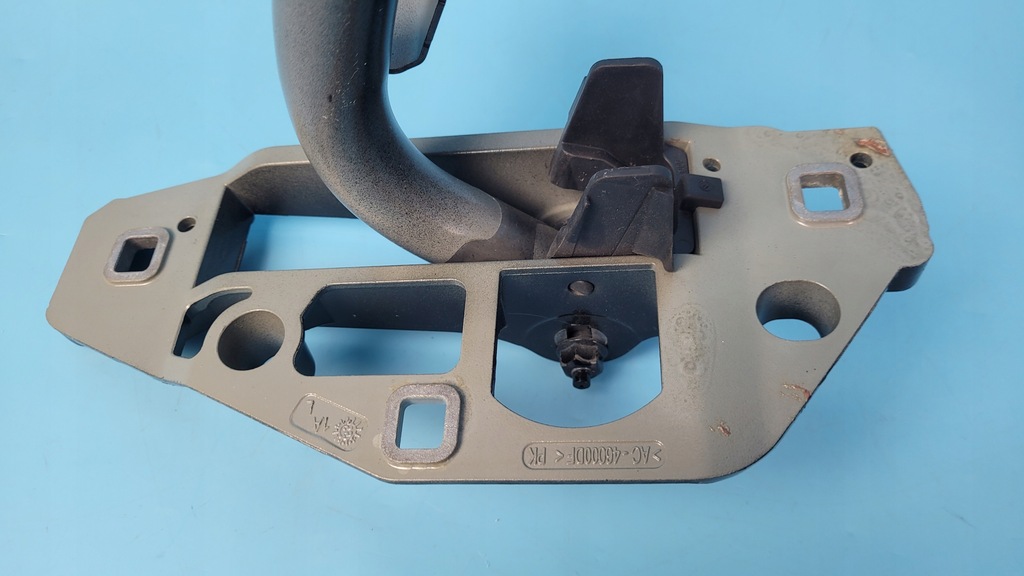 фото №6, Mercedes eqe w295 350+ 23r петля крышки багажника левый a2957500100