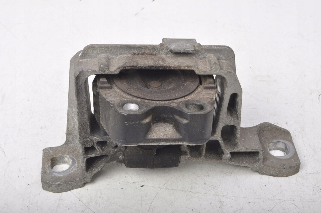 фото №3, Volvo c30 s40 ii v50 1.8 b кронштейн подушка двигуна