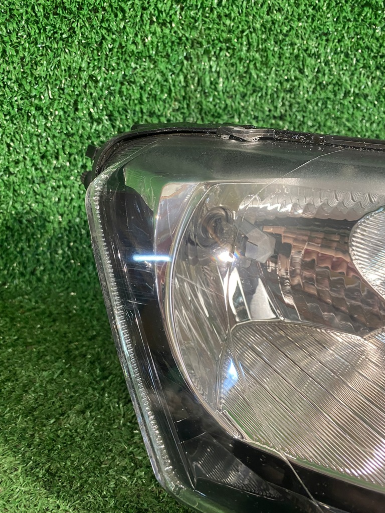 фото №2, Фара правый skoda rapid lift