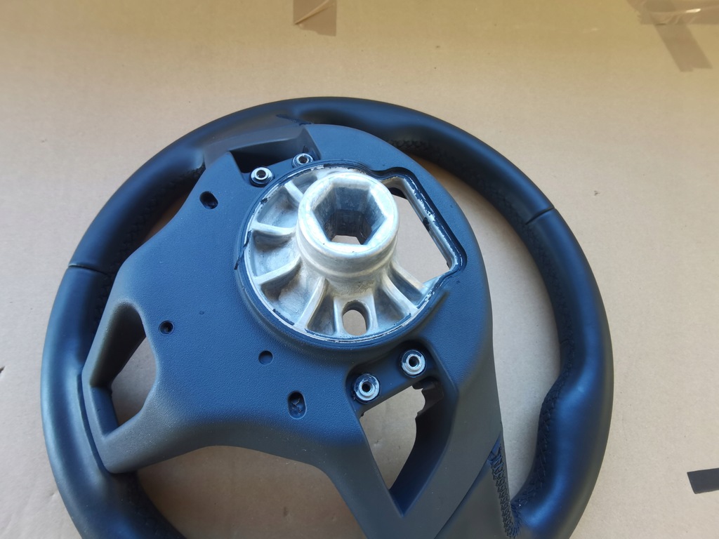 фото №13, Jaguar f-pace - воздуховод кожаный idealna