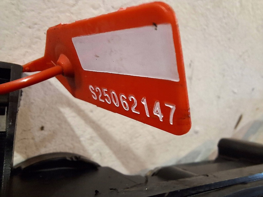 фото №6, Кришка клапанів 55561426 opel corsa e opel adam 1.2 16v a12xer-