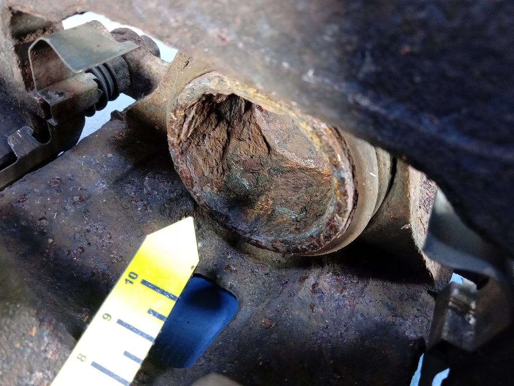 фото №4, Hyundai sonata v nf 2.0 crdi суппорт перед правый