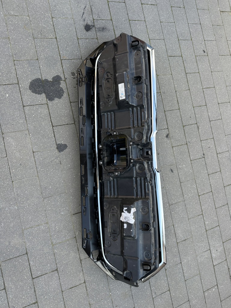 фото №3, Skoda enyaq решётка радиатора