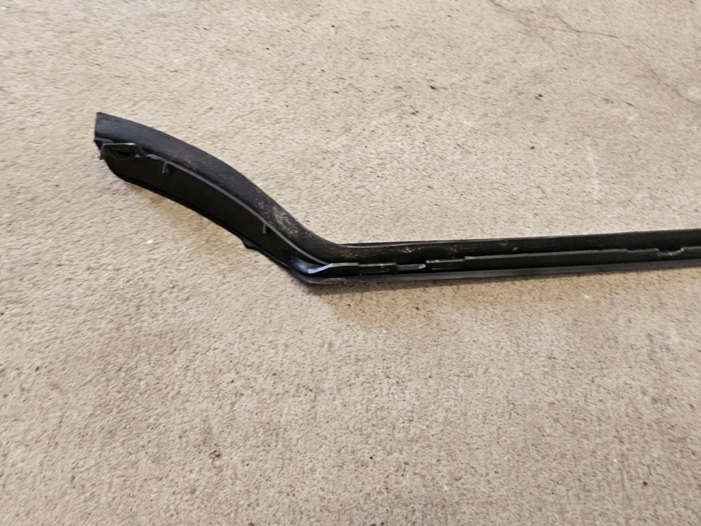 Volvo xc40 17- молдинг стекло левая правая перед америка Недорого