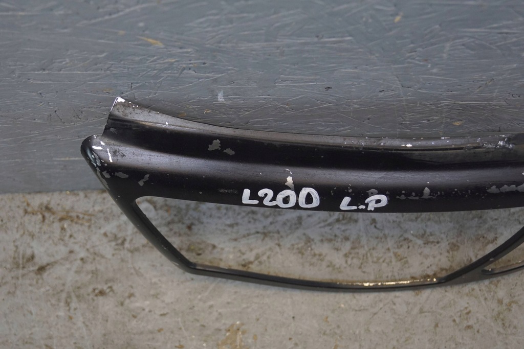 фото №6, Mitsubishi l200 рамка лампи лівий перед m1sc2302