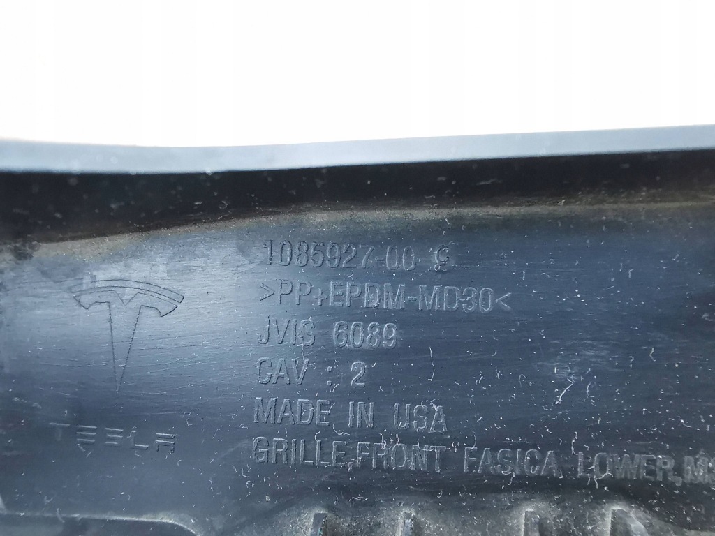 Tesla model 3 17- решітка нижня бампера електропроводка 6xpdc перед 2067958-01-b Оригінал
