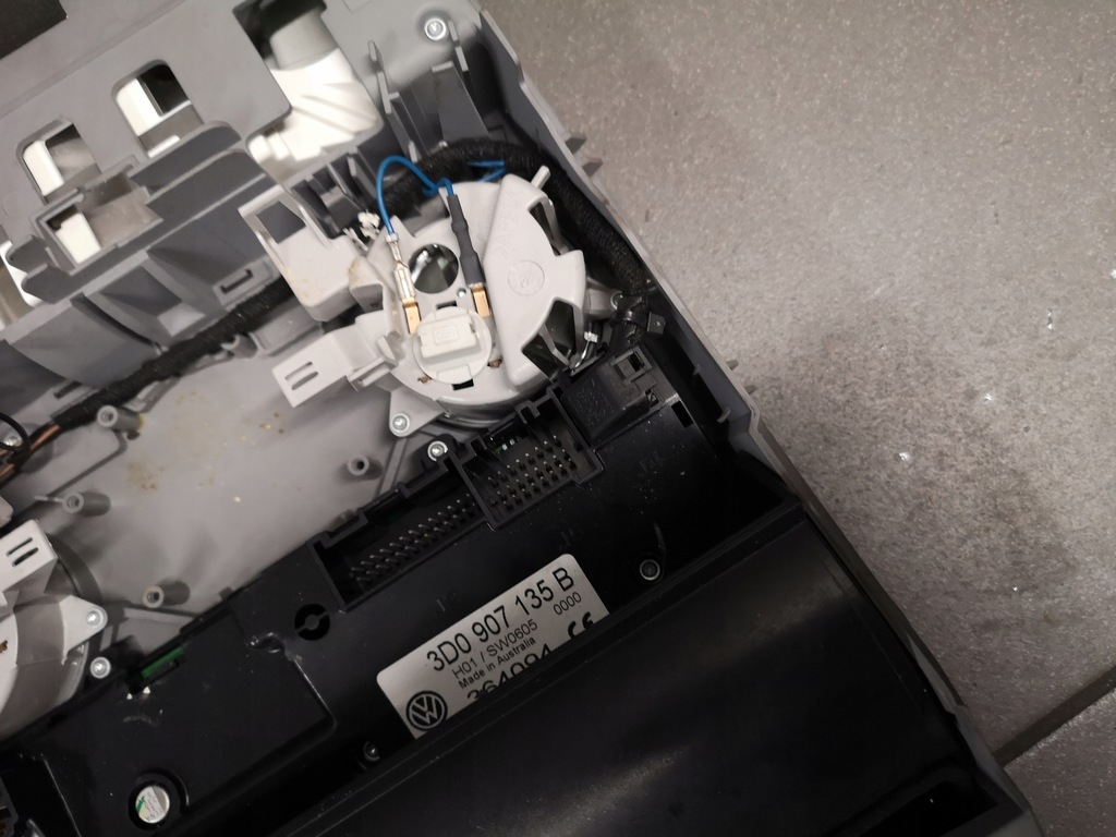 фото №14, Лампа потолочный vw phaeton 3d0907135b