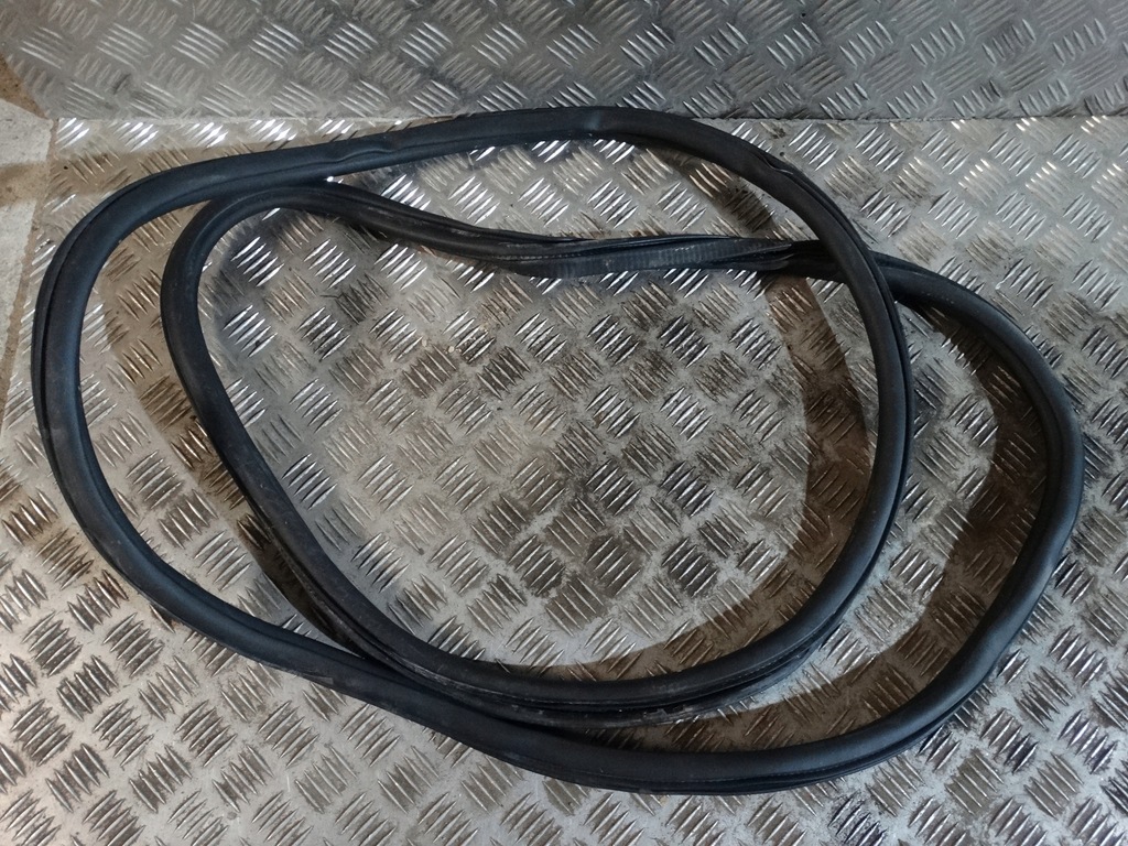 фото №1, Прокладка дверь передняя cayenne 9y coupe 1