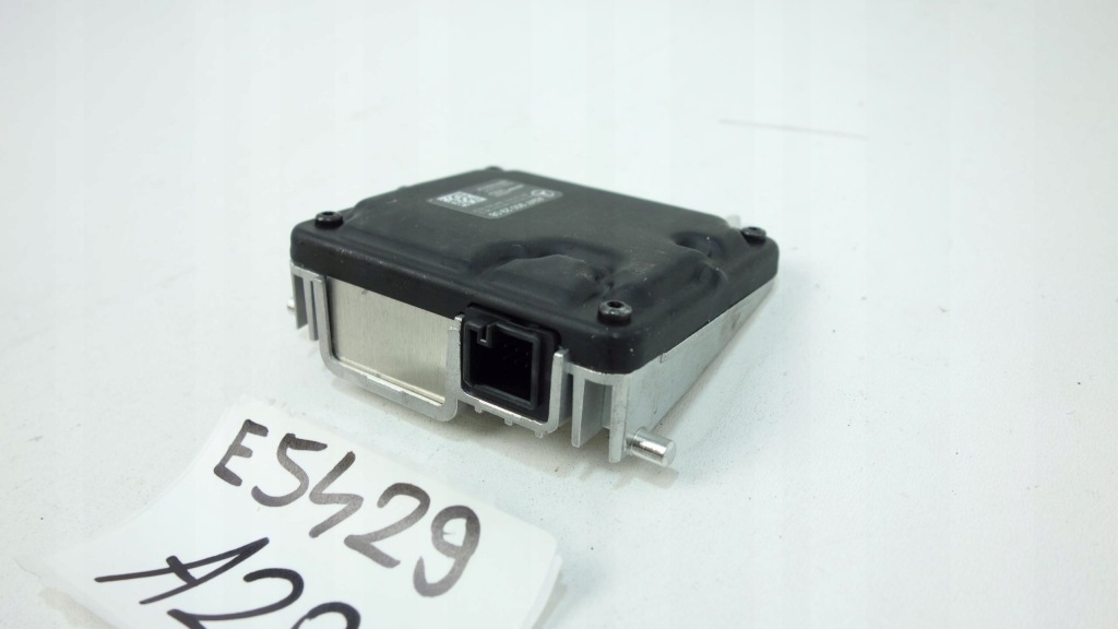 фото №9, Камера скло асистент перемикання поперечина mercedes b w247 2016- a2479002908