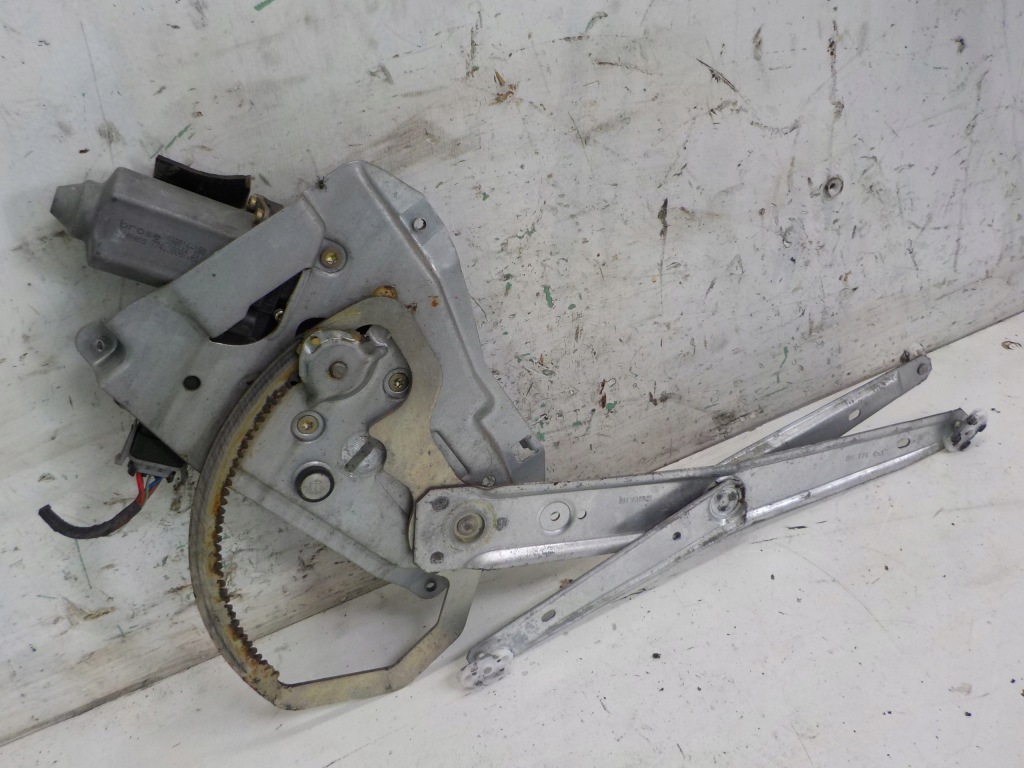 фото №2, Opel omega подъемник стекло левый перед