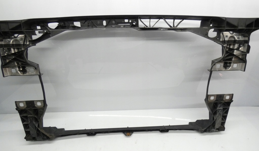 фото №9, Audi a4 b9 8w0805594 2015- усилитель pas передний обшивка