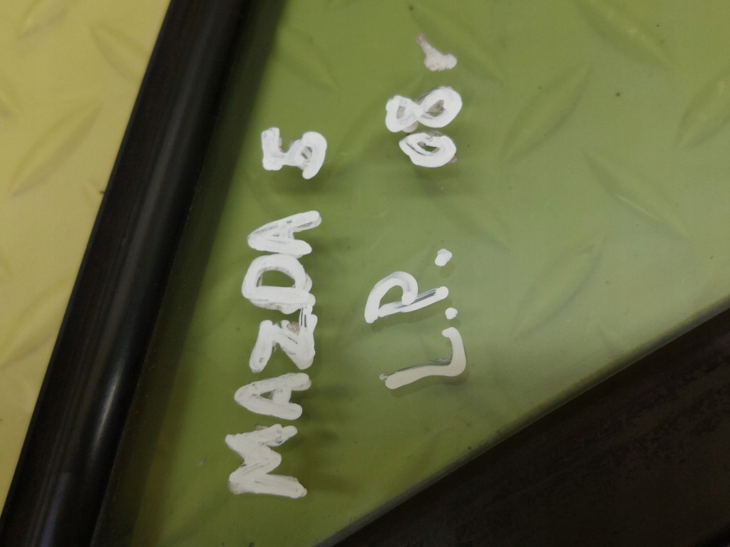 фото №4, Mazda 5 скло лівий перед