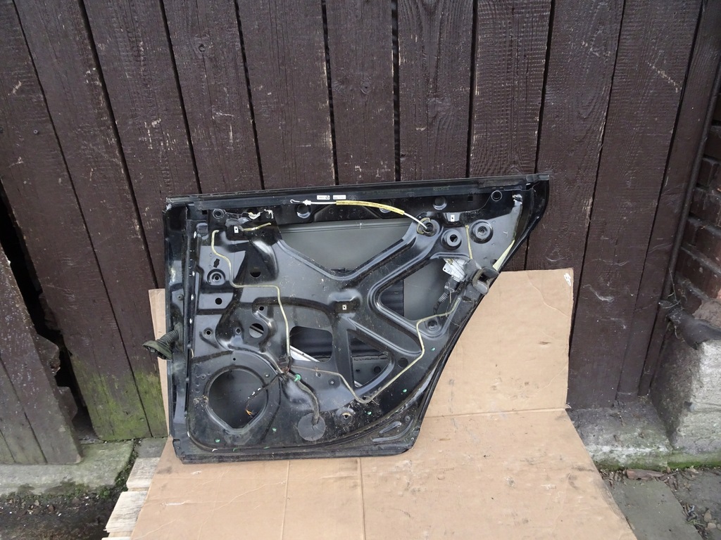 фото №9, Audi a4 b7 дверь правый задняя