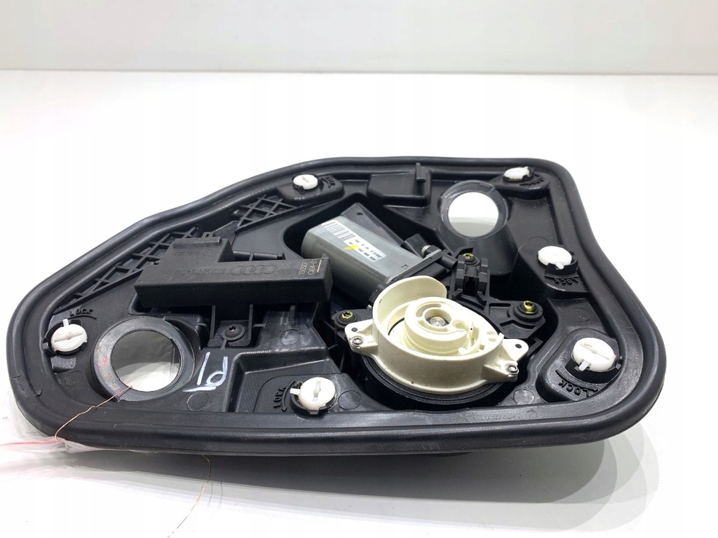 фото №1, Доводчик дверь правый задняя audi a7 4g 4g8839004