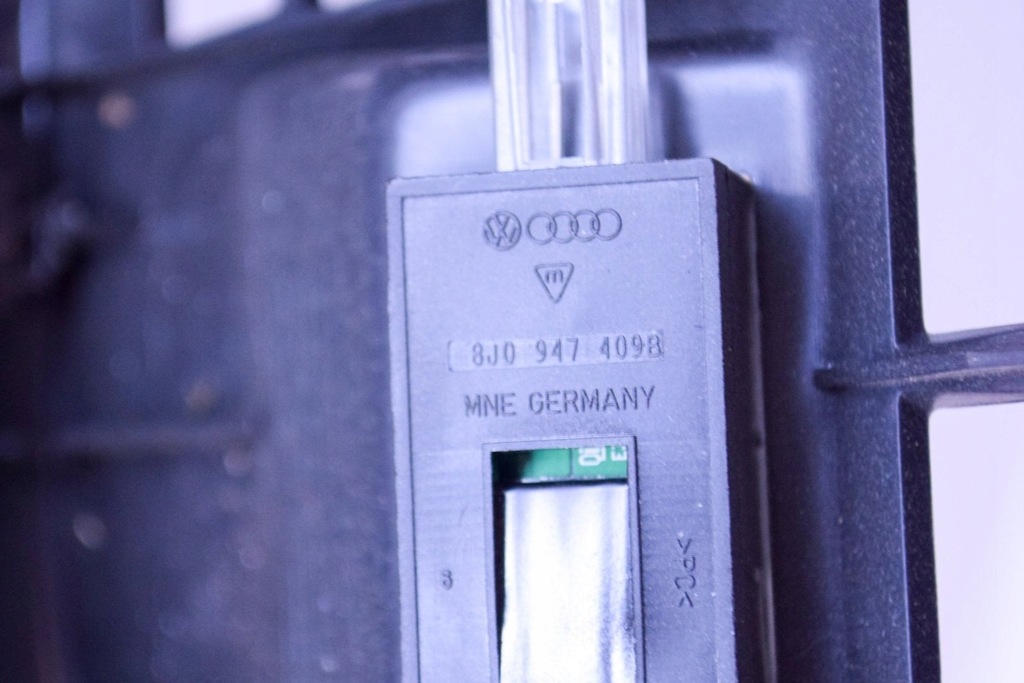 фото №6, Audi q3 f3 rs задня права захист багажника ze світло 8j0947409b 83a863880