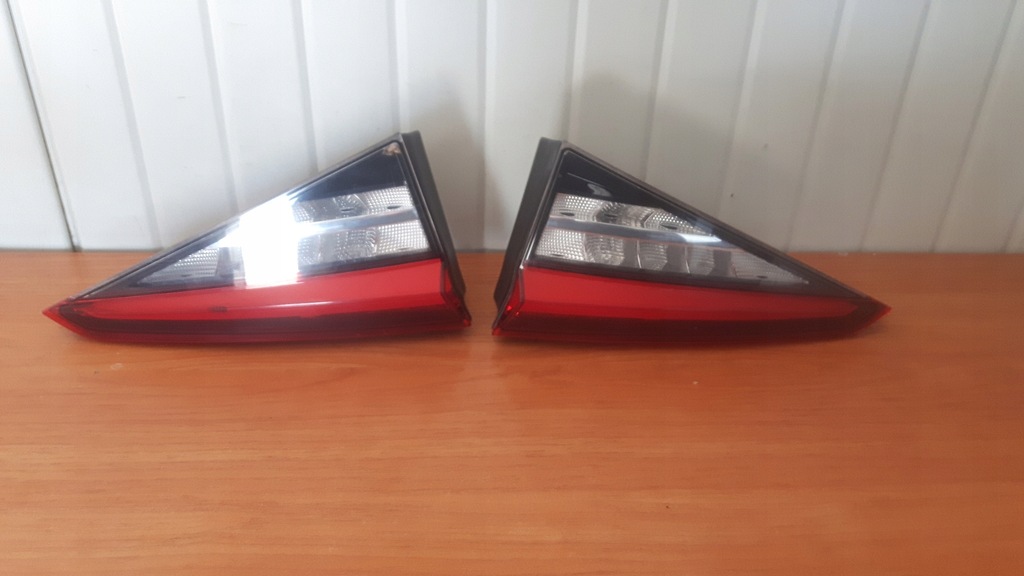 фото №1, Skoda kodiaq лампа led задня w кришка 565945308b права