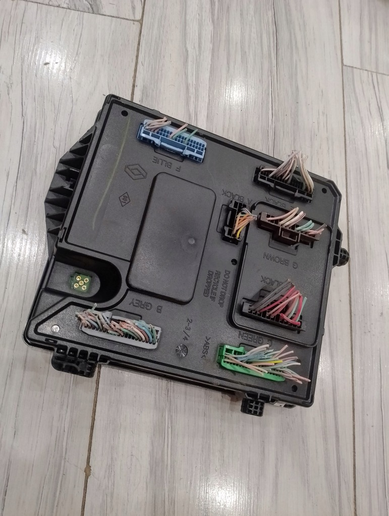 Купить Bcm модуль x95 renault megane 3 1.5d 284b13297r