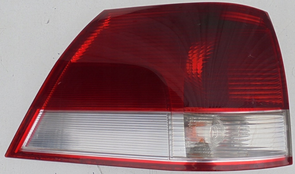 фото №1, Opel vectra c 02-08 r лампа левая задняя kombi