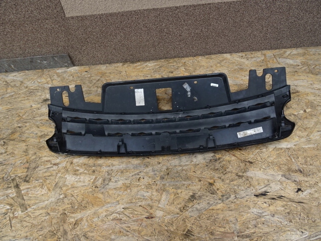 Решітка  решітка радіатора range rover sport dk62-8200-xx Доставка