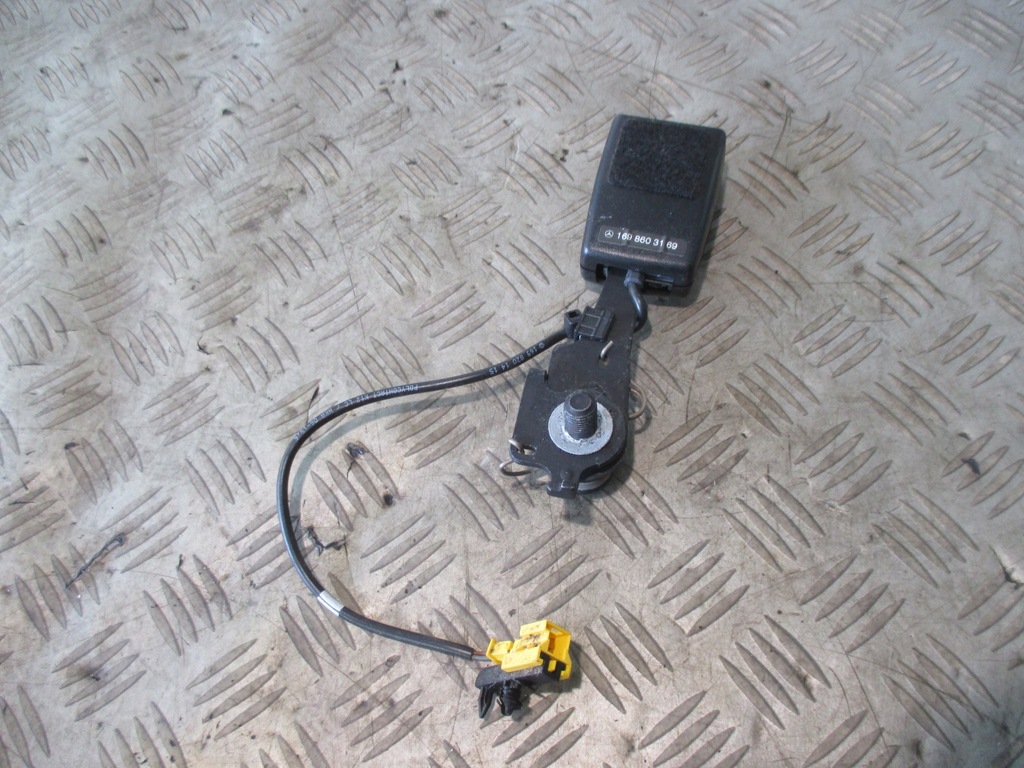 фото №1, Клипса поперечина задняя mercedes w169 1698604869