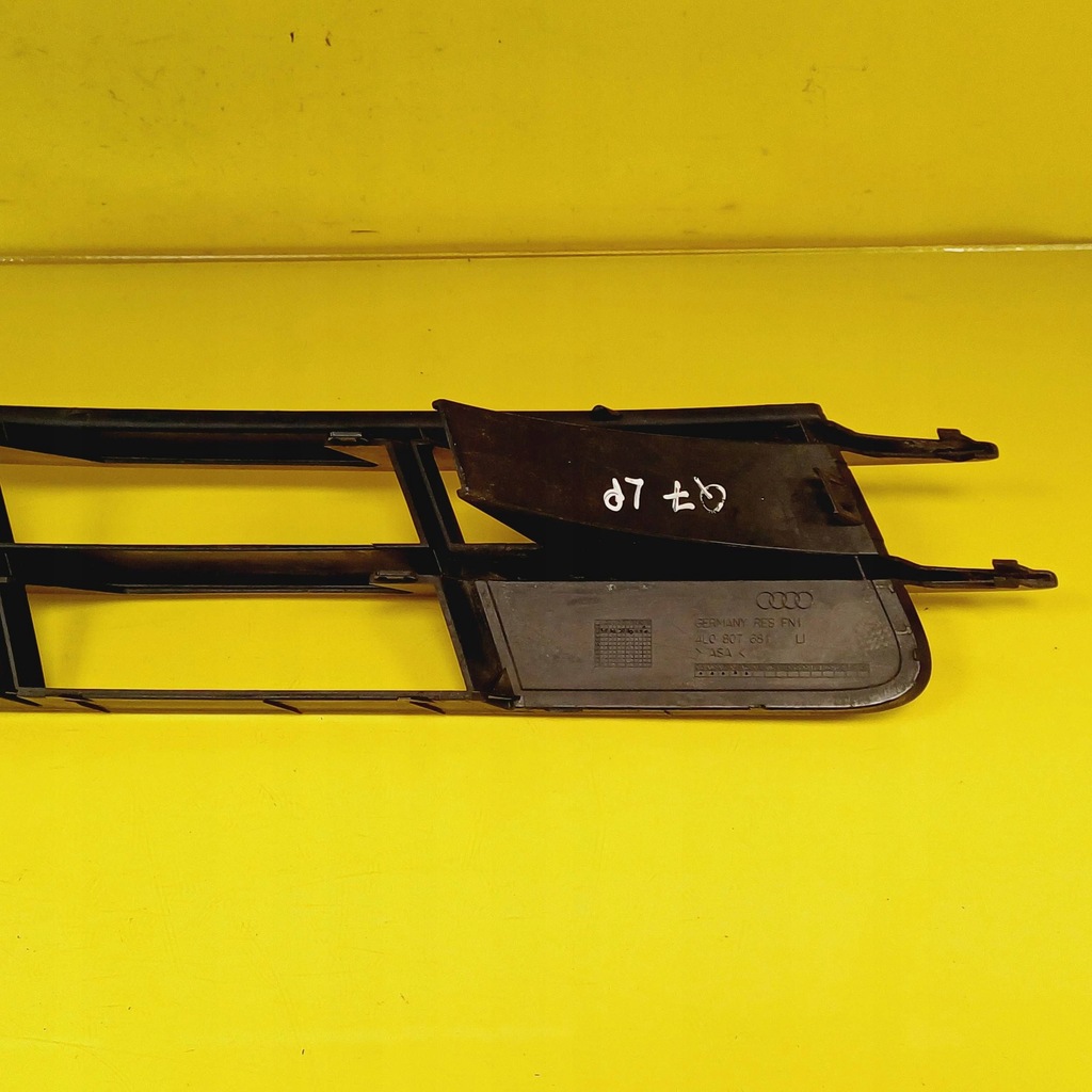 фото №11, Решітка бампера лівий перед audi q7 4l 4l0807681 nr105