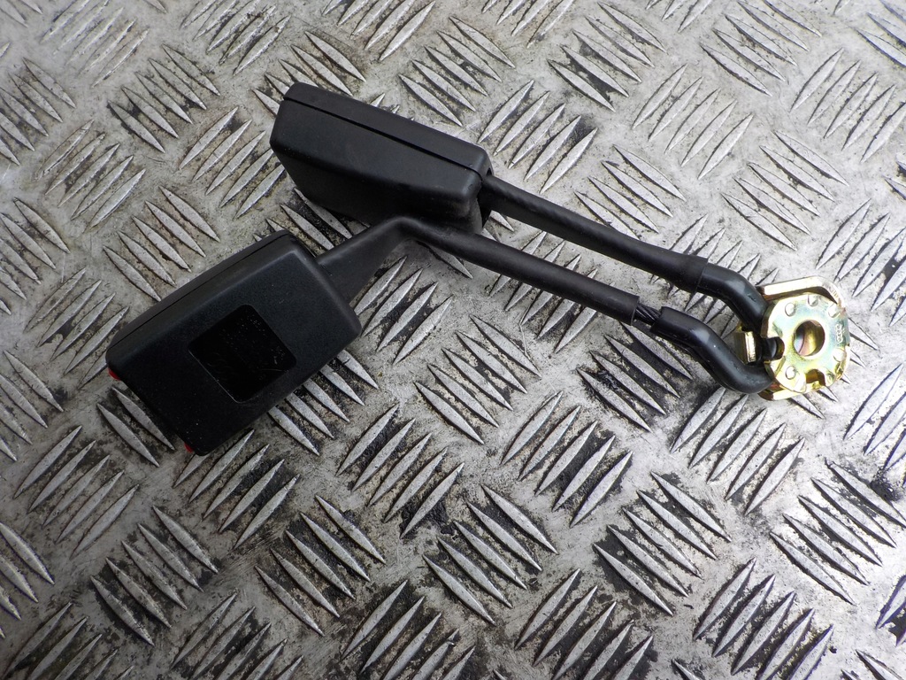 фото №2, Audi a3 8l клипса клипса ремней задняя середина