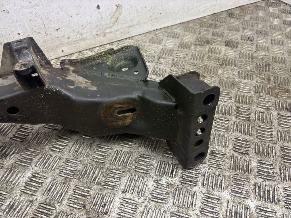 Підрамник передні nissan 350z Недорого