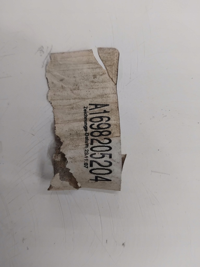 Mercedes b klasa w245 рестайлинг  клипса поперечина сиденье левый перед Недорого