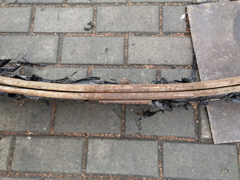 фото №3, Рессора перед передний mercedes kaczka 2 щетки