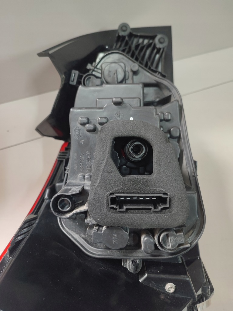 фото №8, Лампа правий задня задня права seat ibiza v 5 6f 6f0 europa 6f0945096h