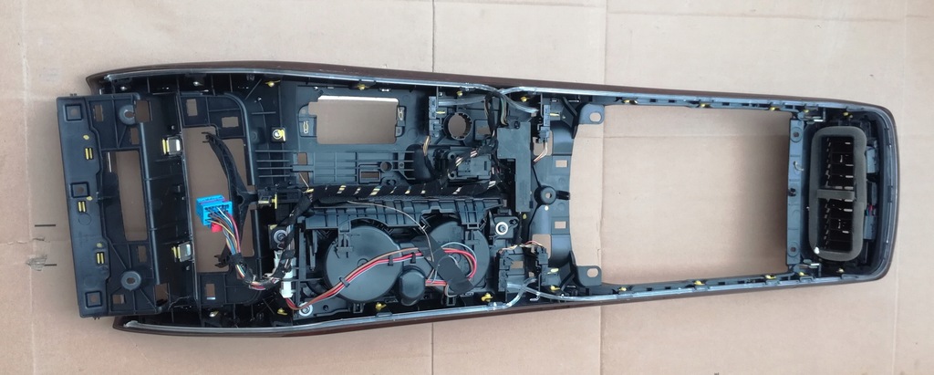 фото №9, Audi a8 d4 dekor туннель молдинг панель среднего